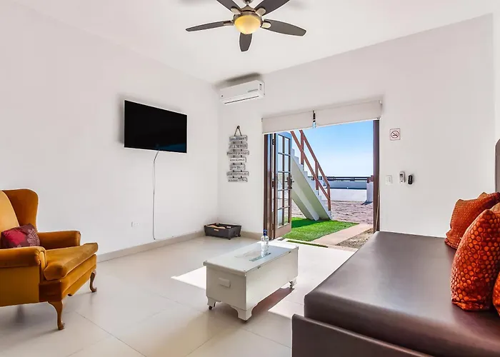Dog-Friendly Suite With Beach Views, Outdoor Pool, Patio, Kitchenette, & Ac