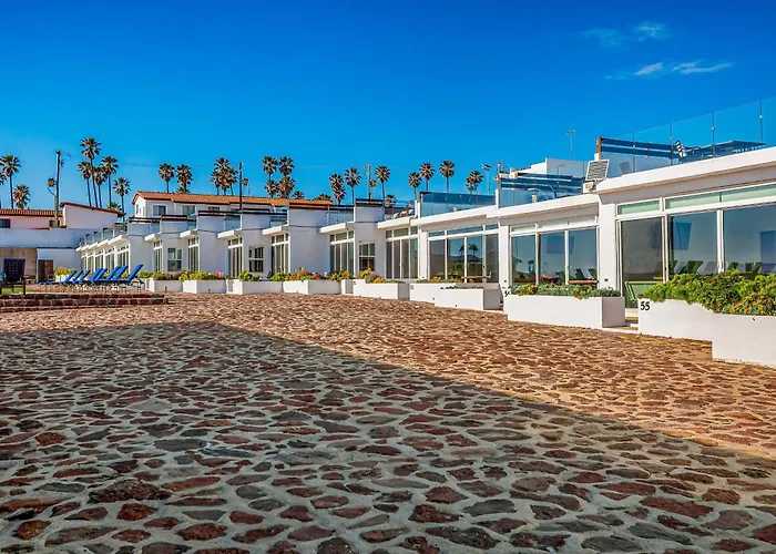 Dog-Friendly Suite With Beach Views, Outdoor Pool, Patio, Kitchenette, & Ac